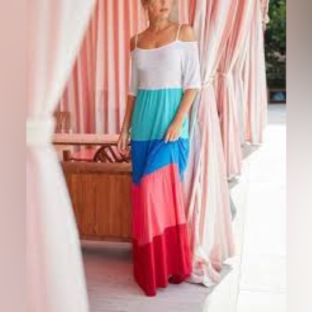 Venus Colorblock Shoulder Cut-out Tiered layer Maxi Dress, sz small